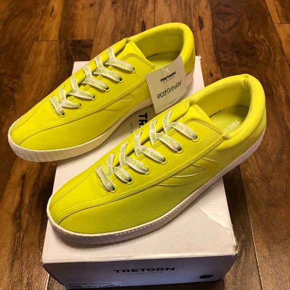 tretorn canvas tennis shoes